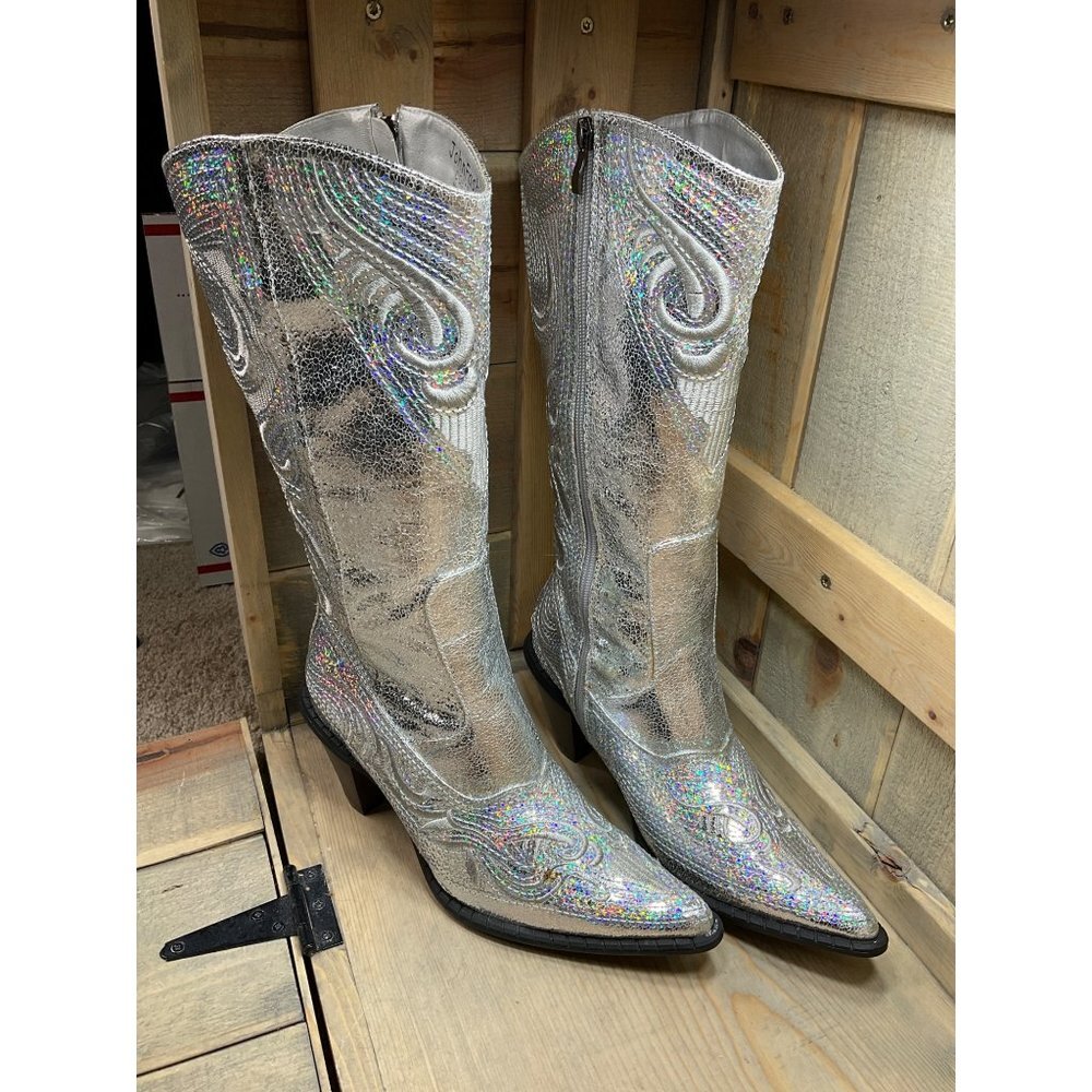 US9 Silver Sequin Faux Leather Party Western Boots NEW with minor marks - Picture 2 of 10